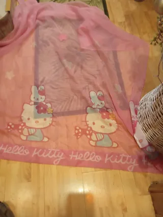 Cortinas Hello Kitty Rosas ..cada una mide 93x 1'7
