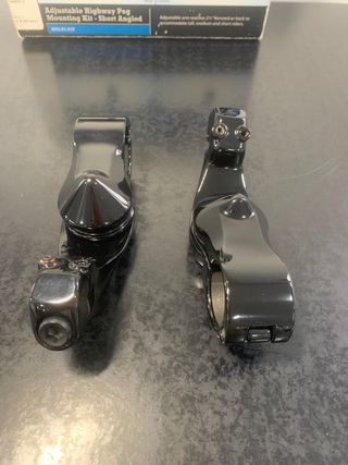 Kit Montaje Estriberas Harley Davidson Negro