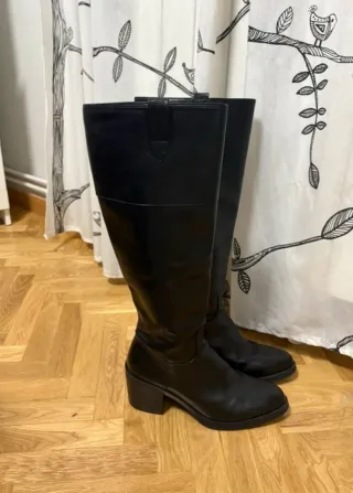 Botas altas negras tacón