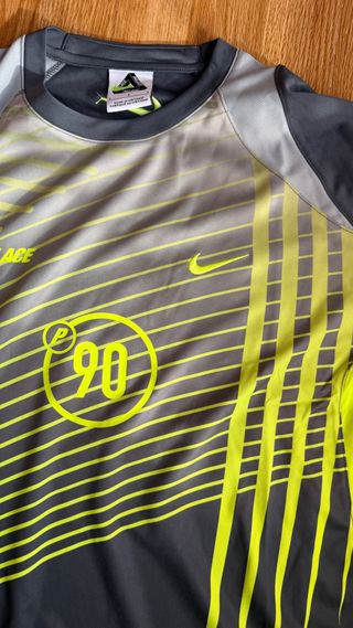 Palace x Nike Total 90 Jersey Talla L