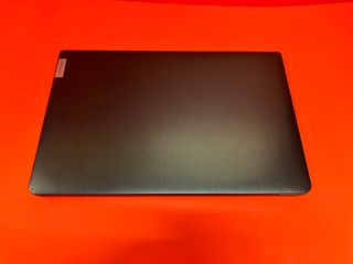 Portátil Lenovo Ryzen 3 8GB RAM 256GB SSD