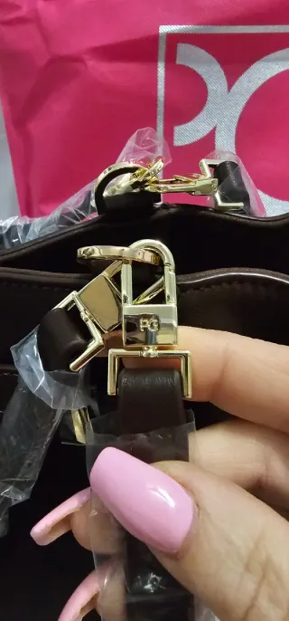 Bolso Purificación García Marrón oscuro.