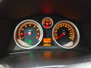 Opel Astra GTC 1.6 CON GARANTIA Y TRANSFERENCIA