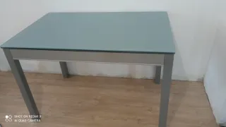 Mesa Cocina Cristal y 4 sillas.