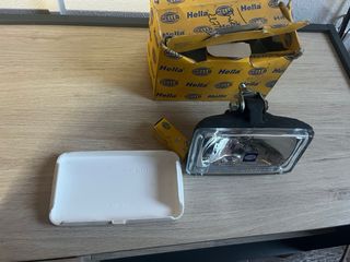 Faro Antiniebla Hella 450 con Tapa