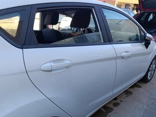 Centralita motor ford 2240366 c1bg12a650af fiesta