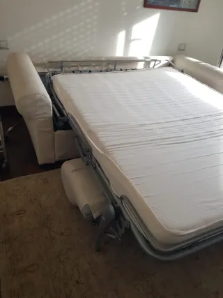 Divano letto matrimoniale con apertura facilitata