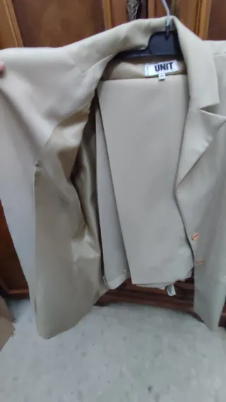 Traje chaqueta mujer UNIT beige 2 piezas
