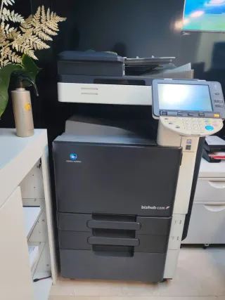 Konica Minolta Bizhub C220 Impresora