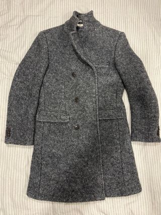 Abrigo gris oscuro hombre