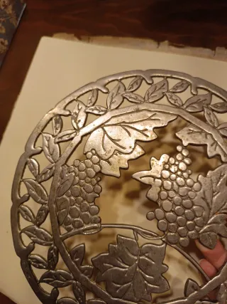 Salvamanteles Vintage Plateado Diseño Uvas