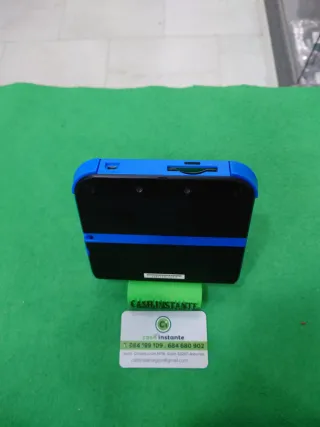 Consola Nintendo 2DS Azul y Negra