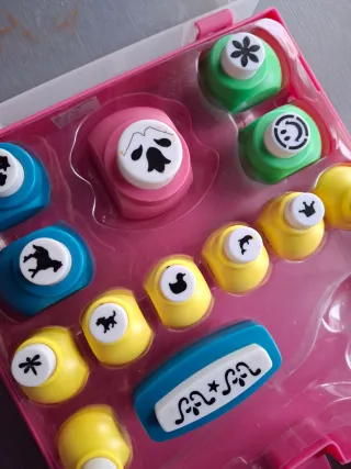 Set de cortadores de papel con figuras