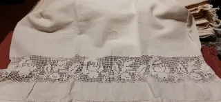 Asciugamano vintage monogramma LR + pizzo