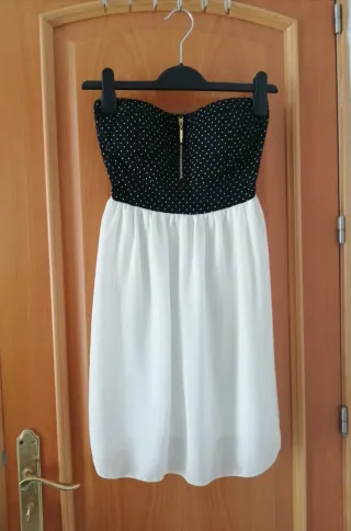 6 abiti taglia S (36) 6€ ciascuno, tutti per 30€