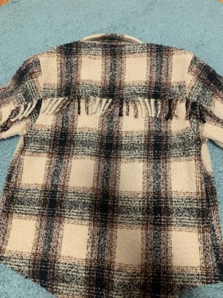 Chaqueta Zara cuadros flecos