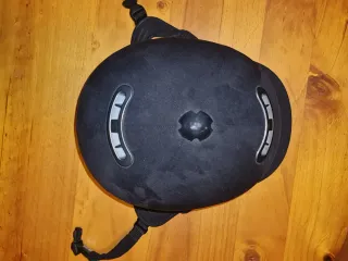 Casco de equitación negro