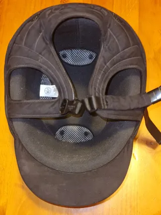 Casco de equitación negro