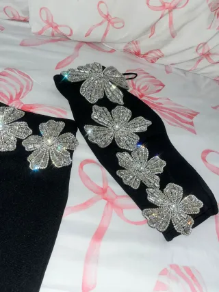 Conjunto top y falda pedrería