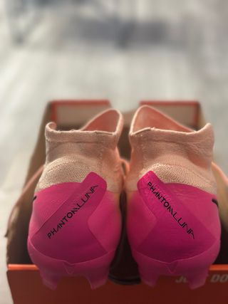 Botas Fútbol Nike Phantom Luna FG Rosa
