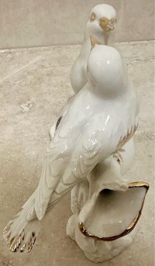 Capodimonte Stilart colombe su vaso