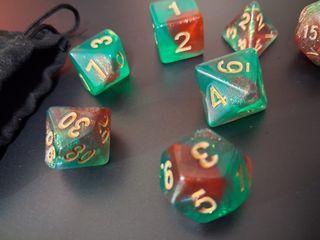 Set Dadi Gioco poliedrici verde