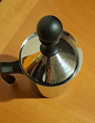 Lattiera per cappuccino in metallo