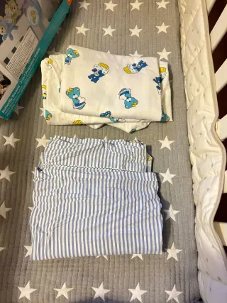 Cuna y cómoda con bañera integrada marca MICUNA