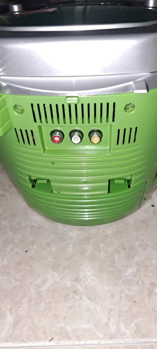 Reproductor cd y casette con karaoke