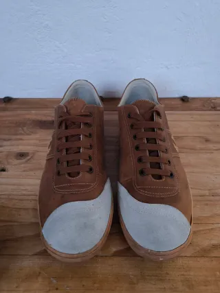 Zapatillas Fred Perry Piel Hombre Camel y beige