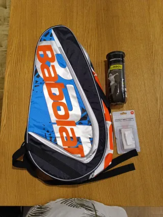 Lote pádel NUEVO: Paletero (mochila), bolas y prot