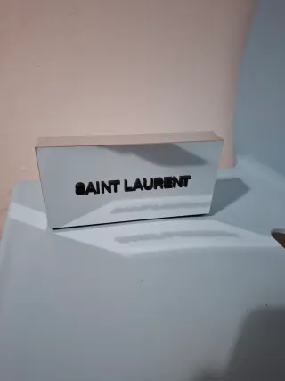 Espositore Saint Laurent