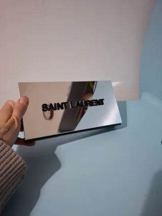 Espositore Saint Laurent