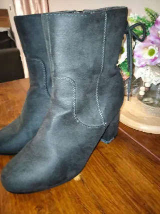 Stivaletti grigio scuro n. 38