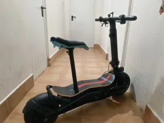 Patinete Eléctrico Cecotec con Silla