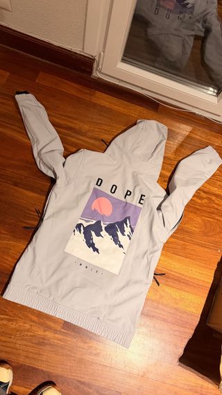 Sudadera Dope con estampado de montaña