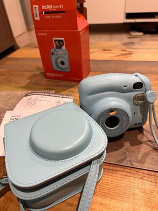 Instax Mini 11 Azul Claro Casi Nueva