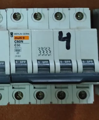 Interruptor Automático Merlin Gerin C60N 50A