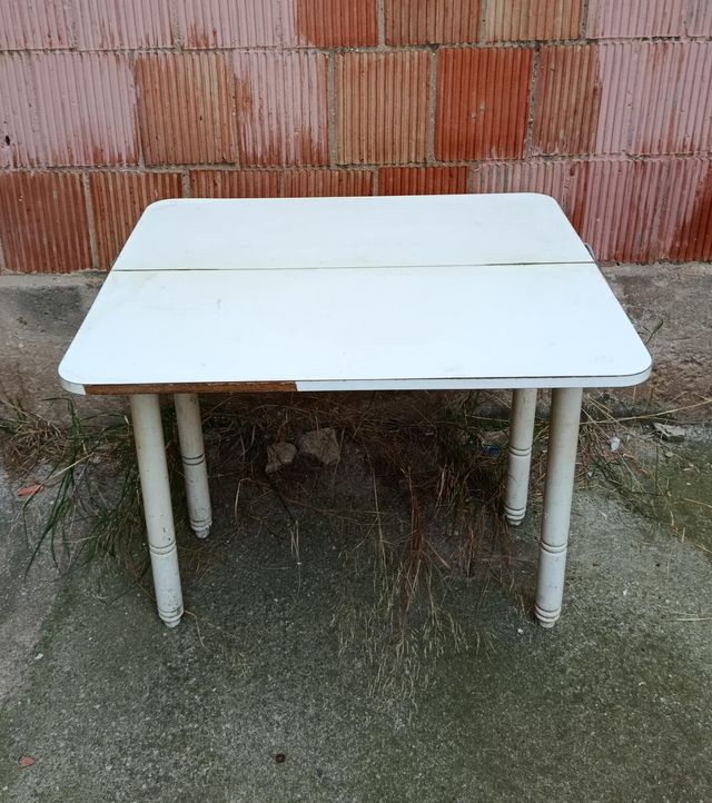 Mesa plegable de madera