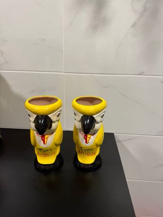 2 Figuras Loro Tres Amigos