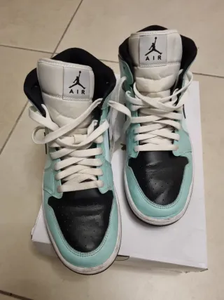 Jordan 1 Mid Uomo Nero/Verde Acqua