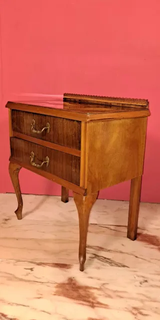 Comodini vintage in legno e metallo