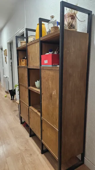 Alacena antigua madera y metal