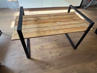 Mesa de centro de madera hecha a mano