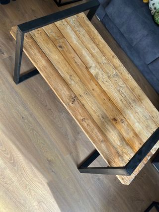 Mesa de centro de madera hecha a mano