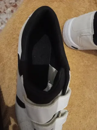 Zapatillas deportivas hombre talla 45.