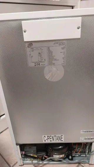 Congelatore verticale piccolo