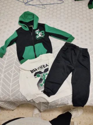 Chándal 3 piezas Talla 30 meses