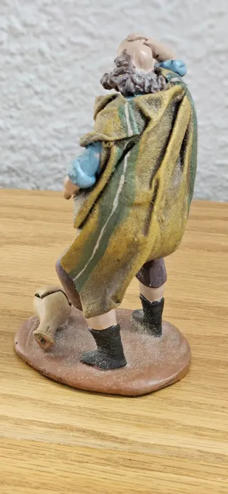 Figura Belén Nacimiento hombre rompe un cántaro