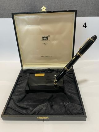 Montblanc Meisterstück con soporte